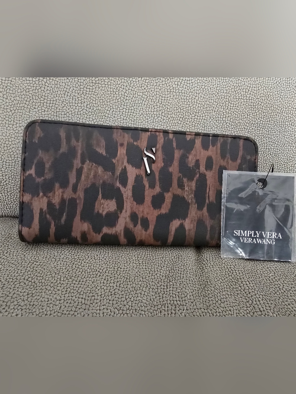 Simply Vera Leopard Print Clutch Wallet